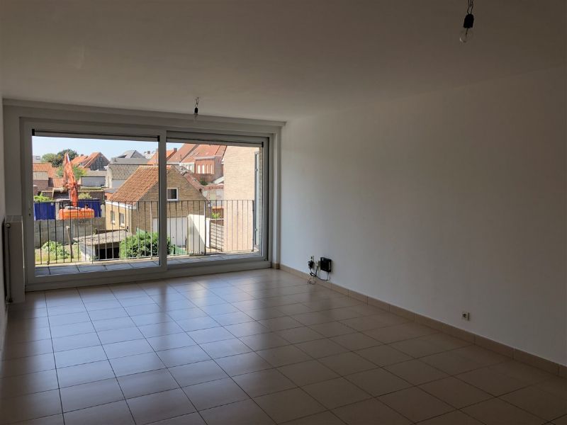 Instapklaar appartement met garage foto 3
