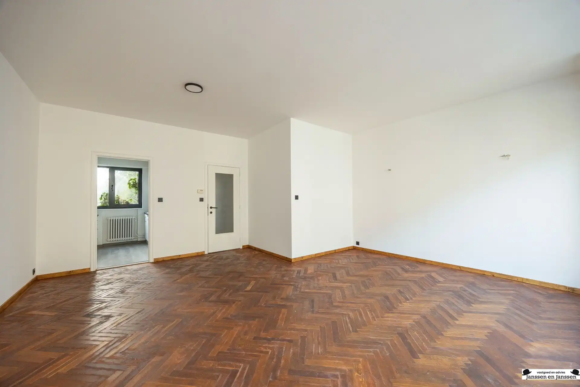 Lichtrijk appartement met 2 slaapkamers en terras foto 4