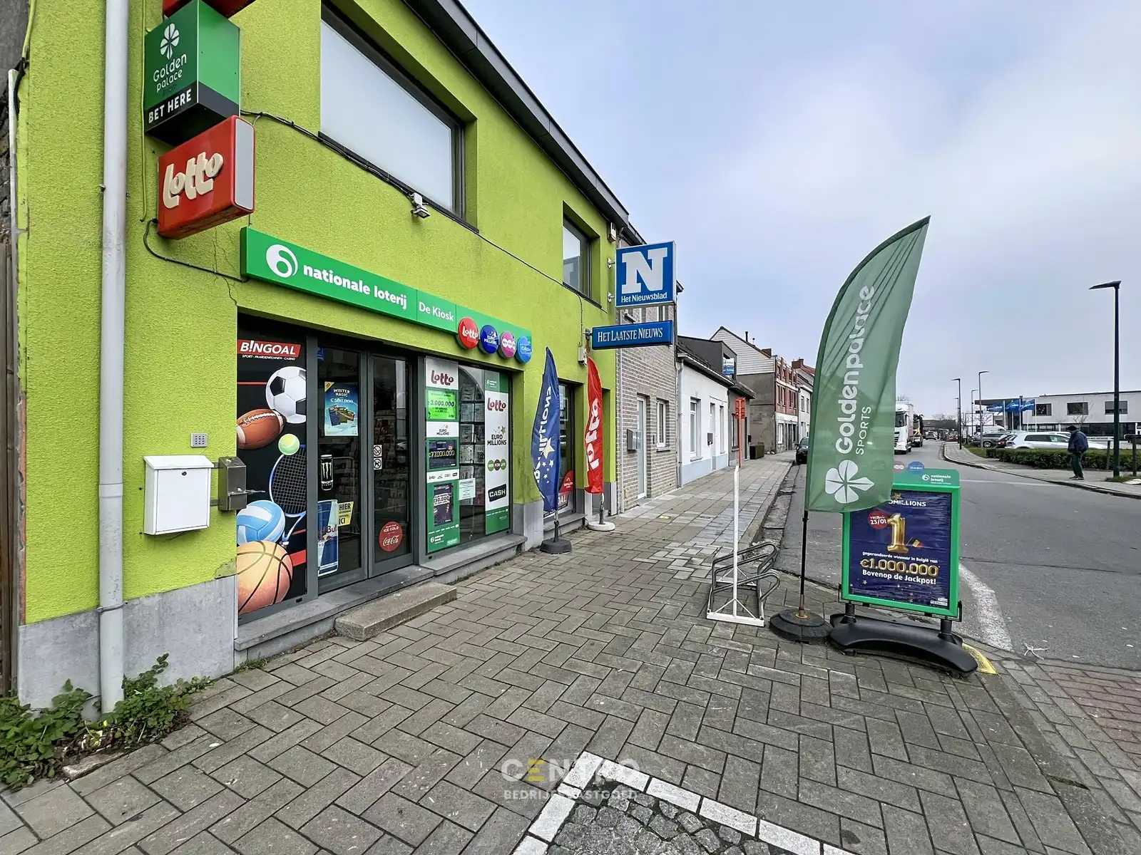 Handelspand TE KOOP in het centrum van Oudenburg + dagbladhandel DE KIOSK over te nemen ! foto 3