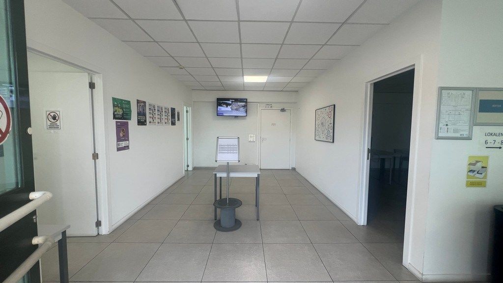 Loods met kantoren te huur in haven van Gent foto 11