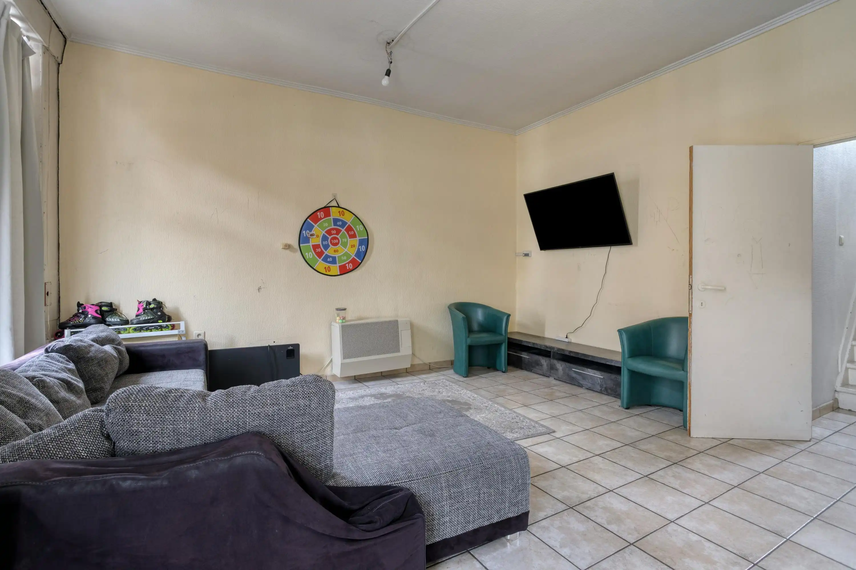Een ruim huis vol potentieel te koop in Izegem foto 4