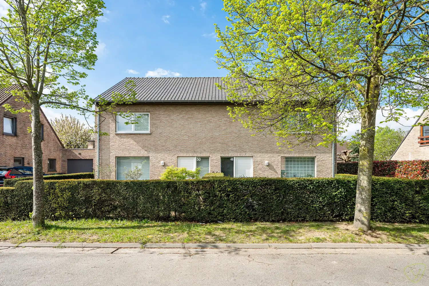 Lichtrijke instpaklare woning te Wondelgem in een residentiële omgeving. foto 22
