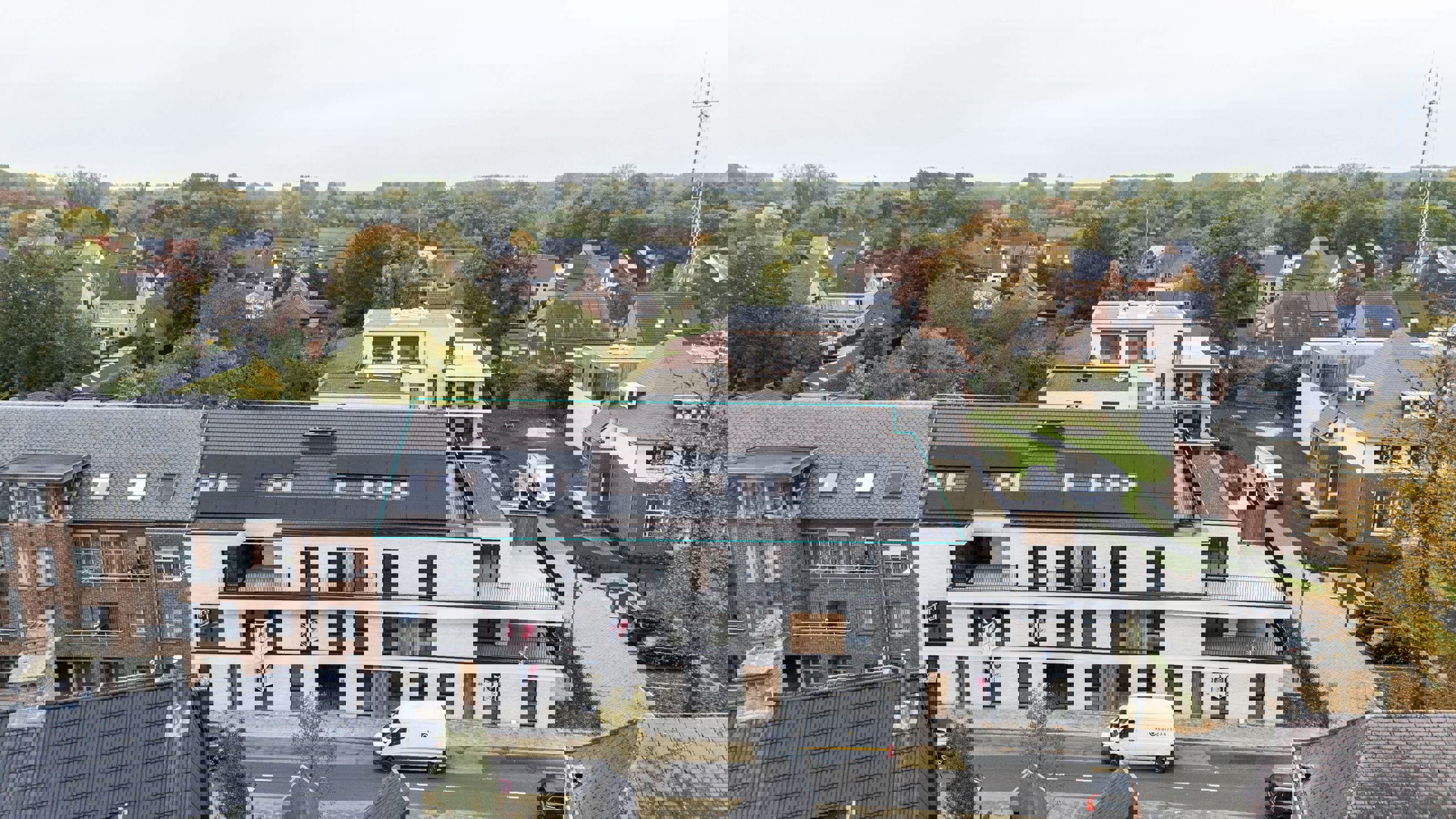 KOOP NU NOG AAN 6%! Stijlvol nieuwbouwproject het Bloemenhof gelegen in het centrum van Hoogstraten! foto {{pictureIndex}}