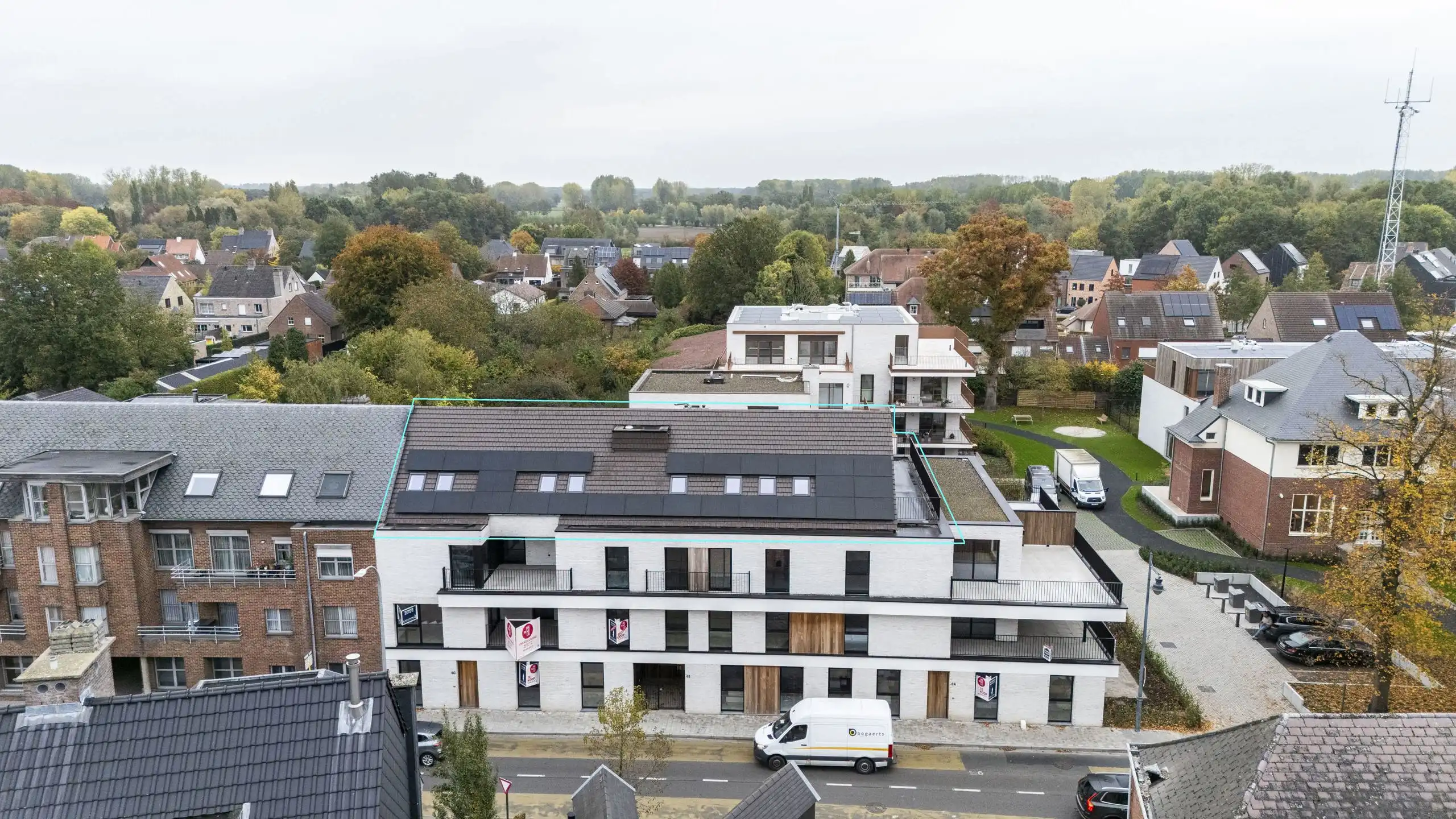 KOOP NU NOG AAN 6%! Stijlvol nieuwbouwproject het Bloemenhof gelegen in het centrum van Hoogstraten! foto {{pictureIndex}}