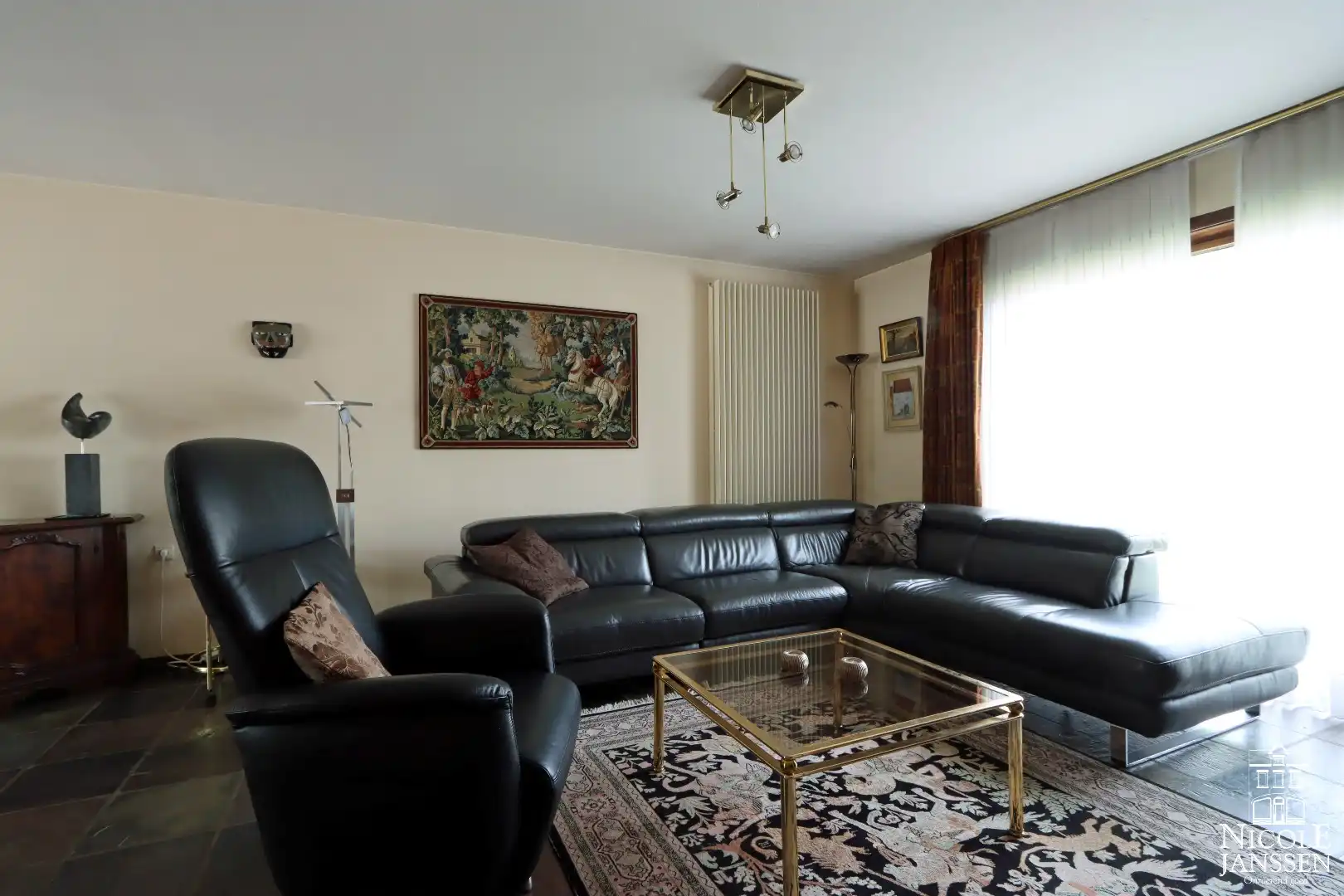 Goed onderhouden gezinswoning met diepe tuin met zwembad foto 5