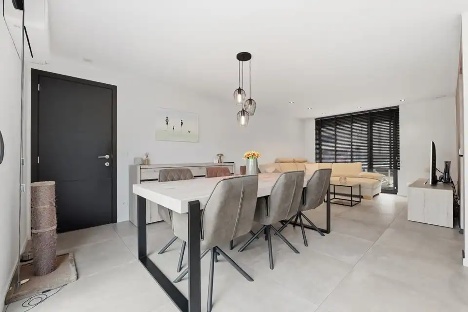 RECENTE GEZINSWONING MET 3SLPK OP CENTRALE LOCATIE TE SINT-TRUIDEN foto 11