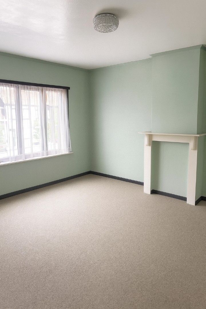 Te renoveren woning met drie slaapkamers te koop in Eeklo foto 4