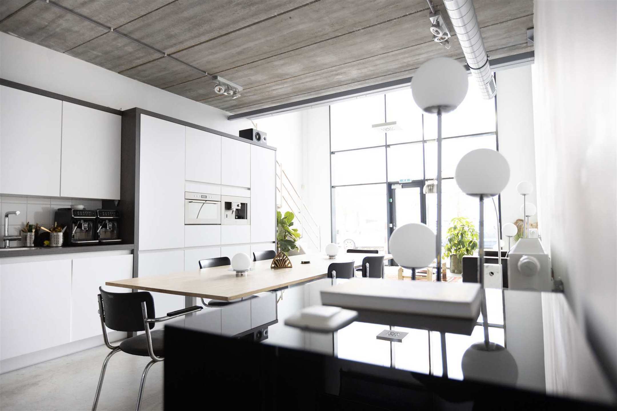Moderne kantoor- en opslag ruimte foto 4