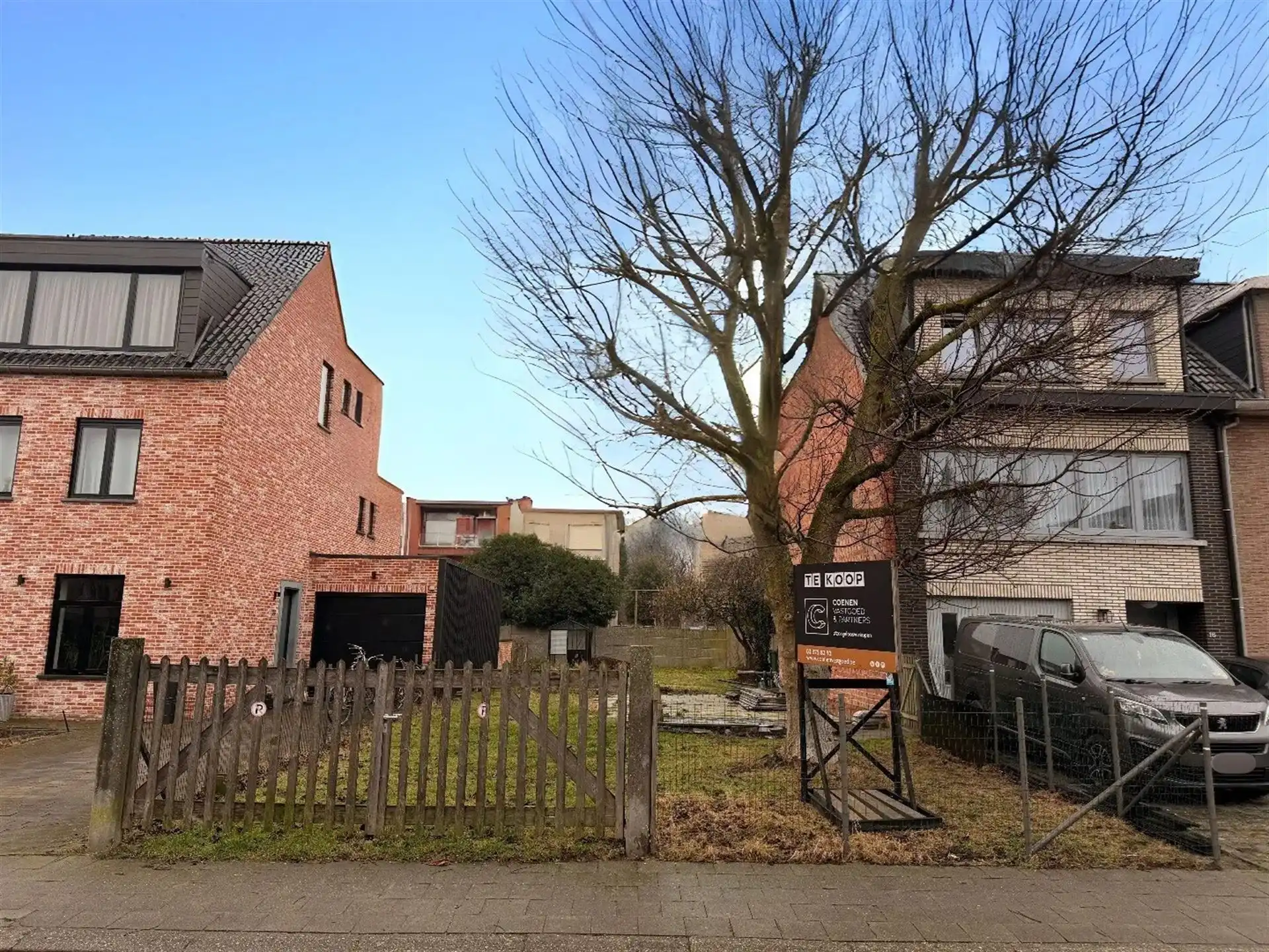 Bouwgrond van 297 m² voor een halfopen bebouwing! foto 2