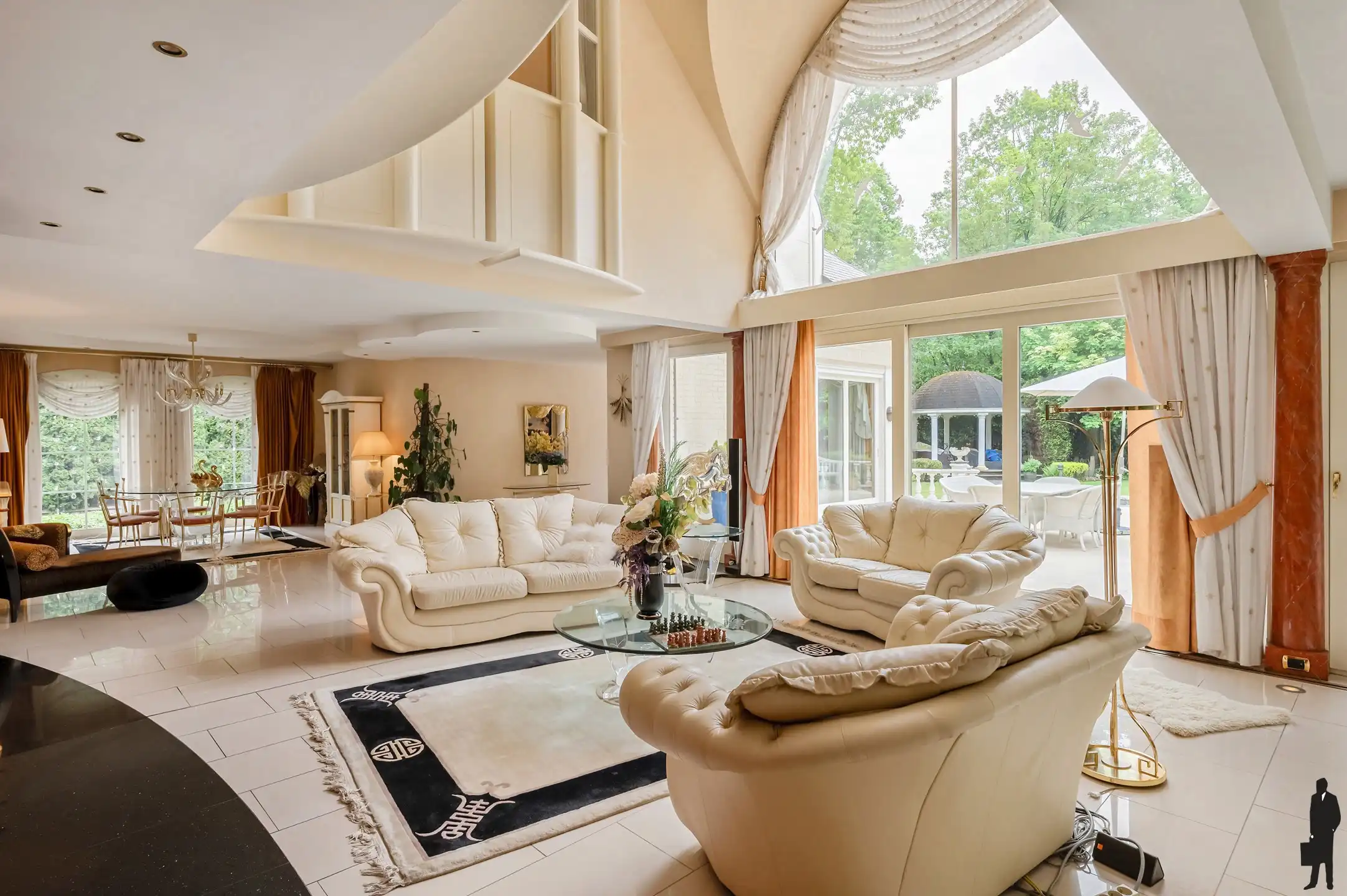 Exclusieve stijlvilla met binnenzwembad, wellness en hoogwaardige afwerking op toplocatie te Essen foto 6