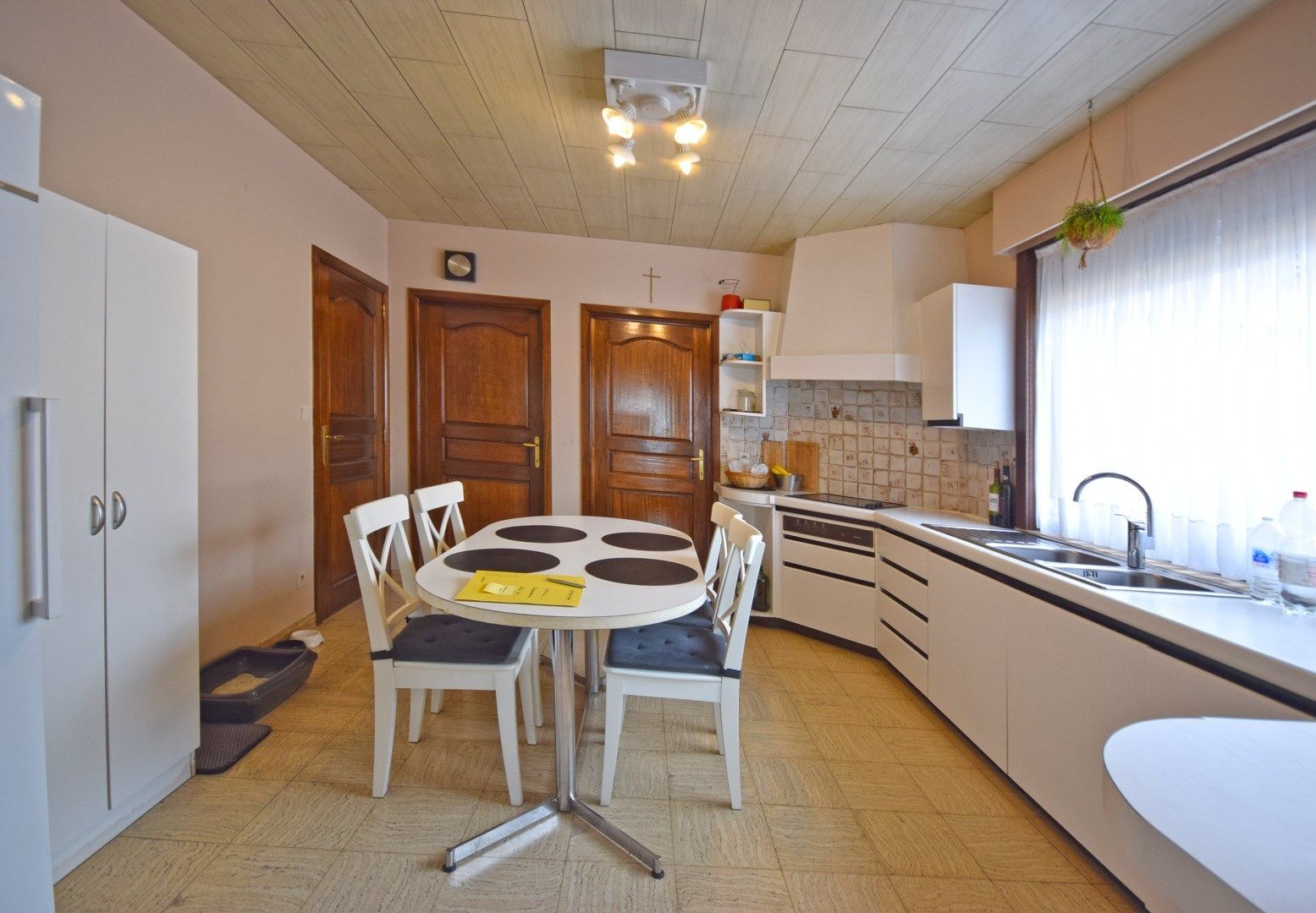 RUIME WONING MET 3 SLAAPKAMERS EN TUIN foto 4