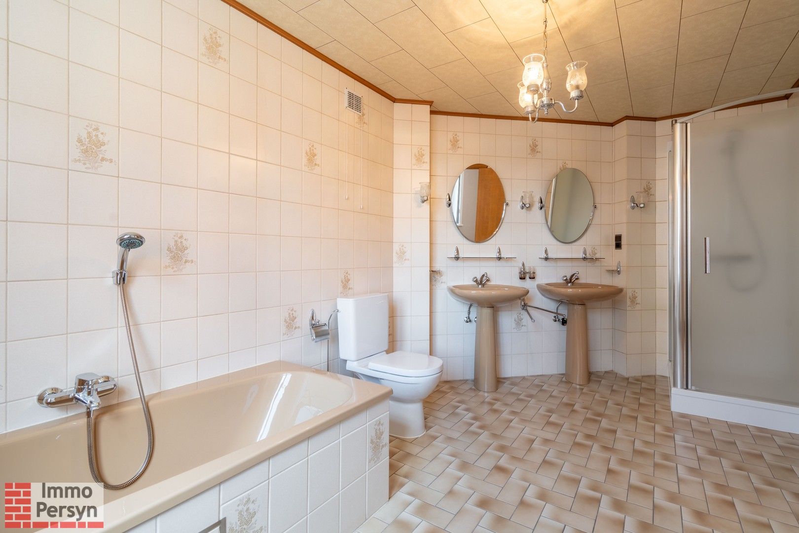 Charmante Half-Open Woning met 4 Slaapkamers te Huur in Rillaar foto 14