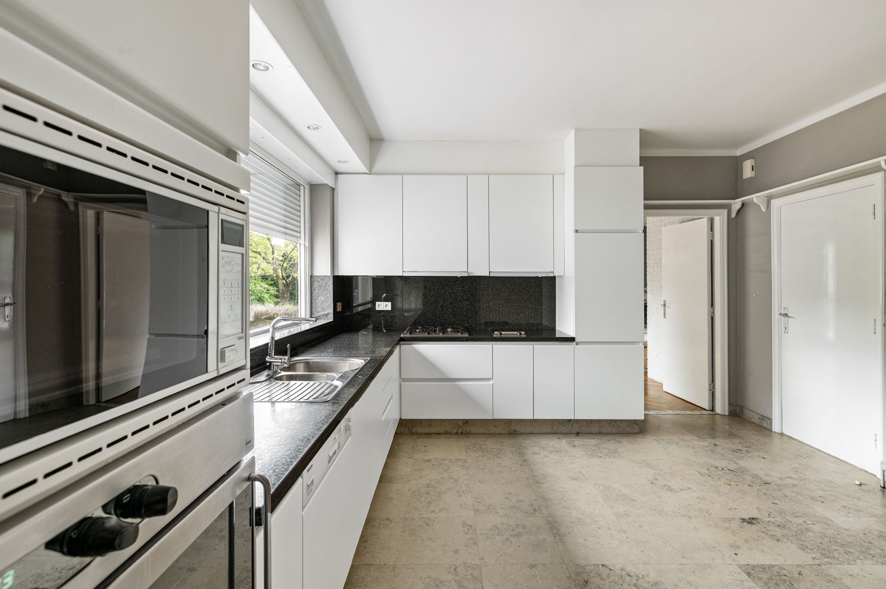 Top gelegen villa te koop op 1185 m2 grond foto 13