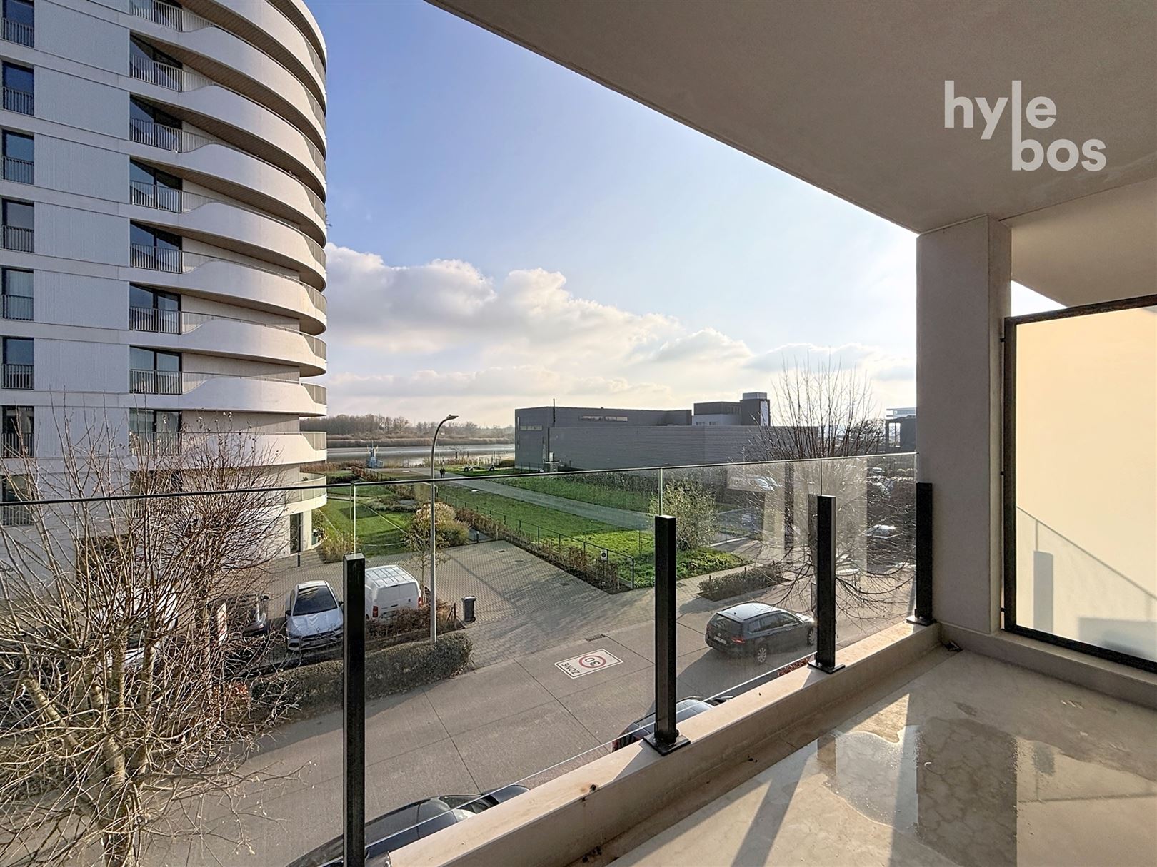 Nieuwbouw appartement met scheldezicht foto 13