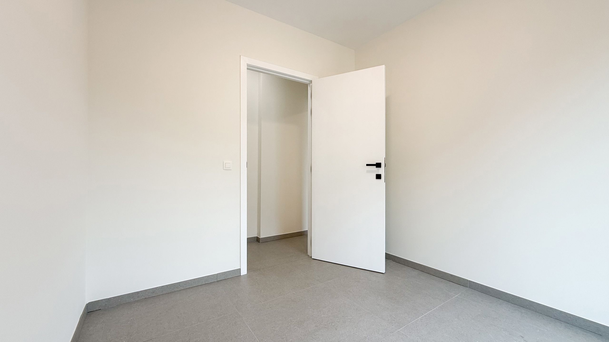 Nieuwbouwappartement met 3 slaapkamers en tuin! foto 25