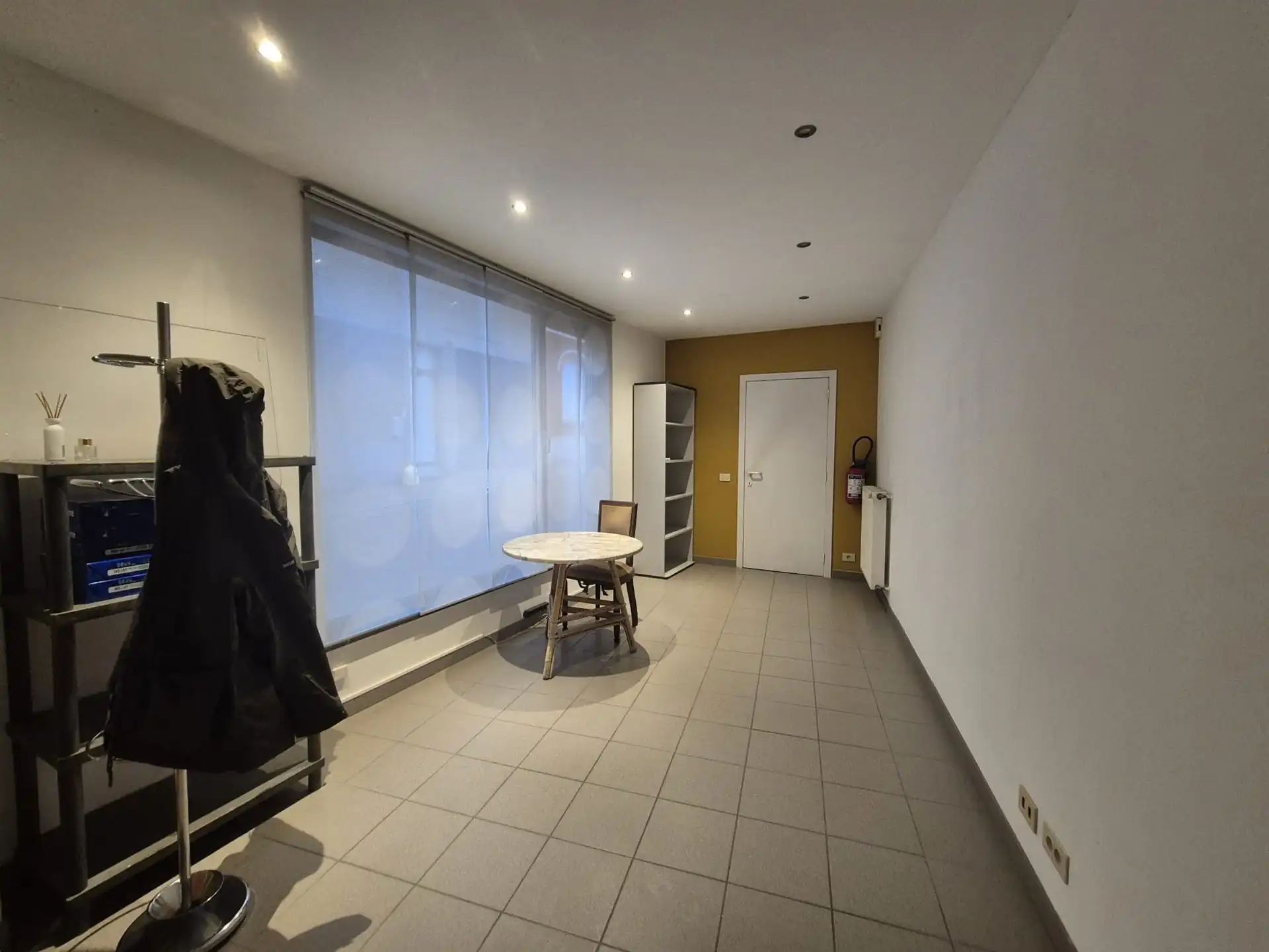 Handelspand te huur op topligging in Wetteren. foto 10