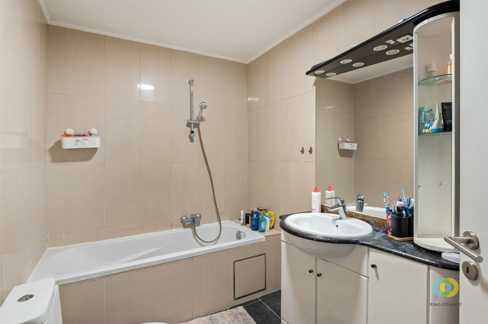 Zeer ruim duplex appartement foto 10