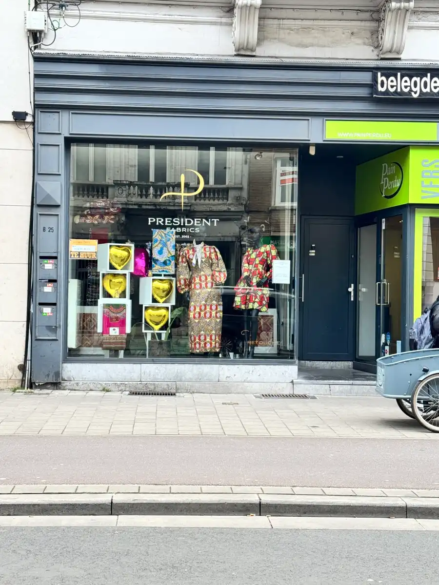 Handelspand te huur op commerciële toplocatie in Antwerpen foto {{pictureIndex}}