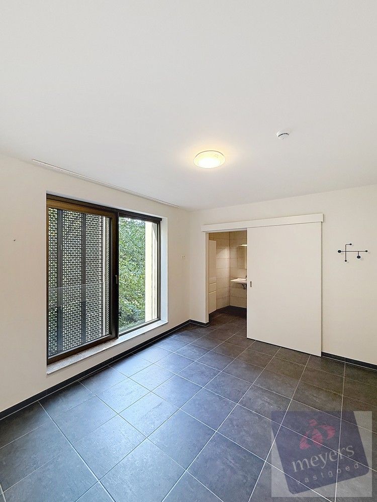 Assistentiewoning met terras en autostaanplaats in het hart van Hasselt foto 13