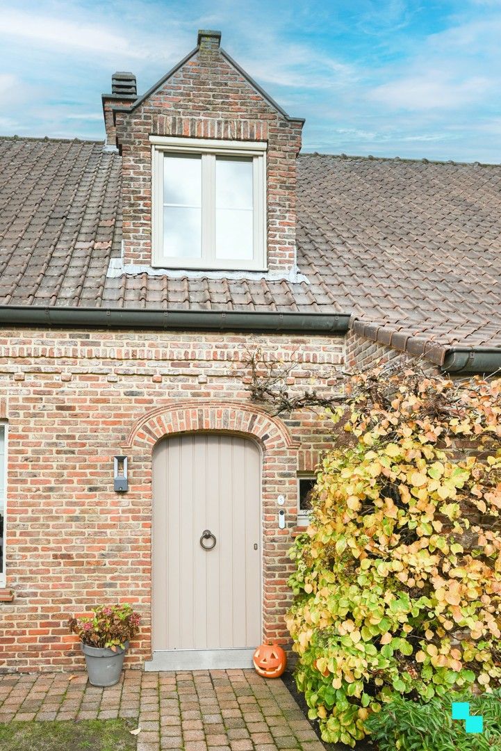 Gunstig gelegen eengezinswoning met vier slaapkamers te Izegem foto 4