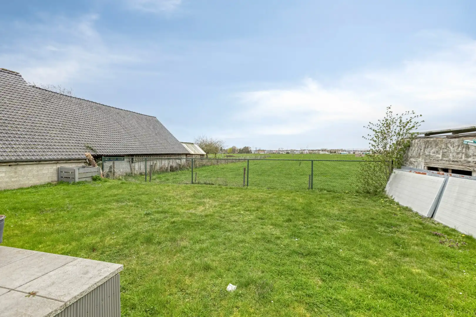 Charmante gezinswoning op ruim perceel foto 44