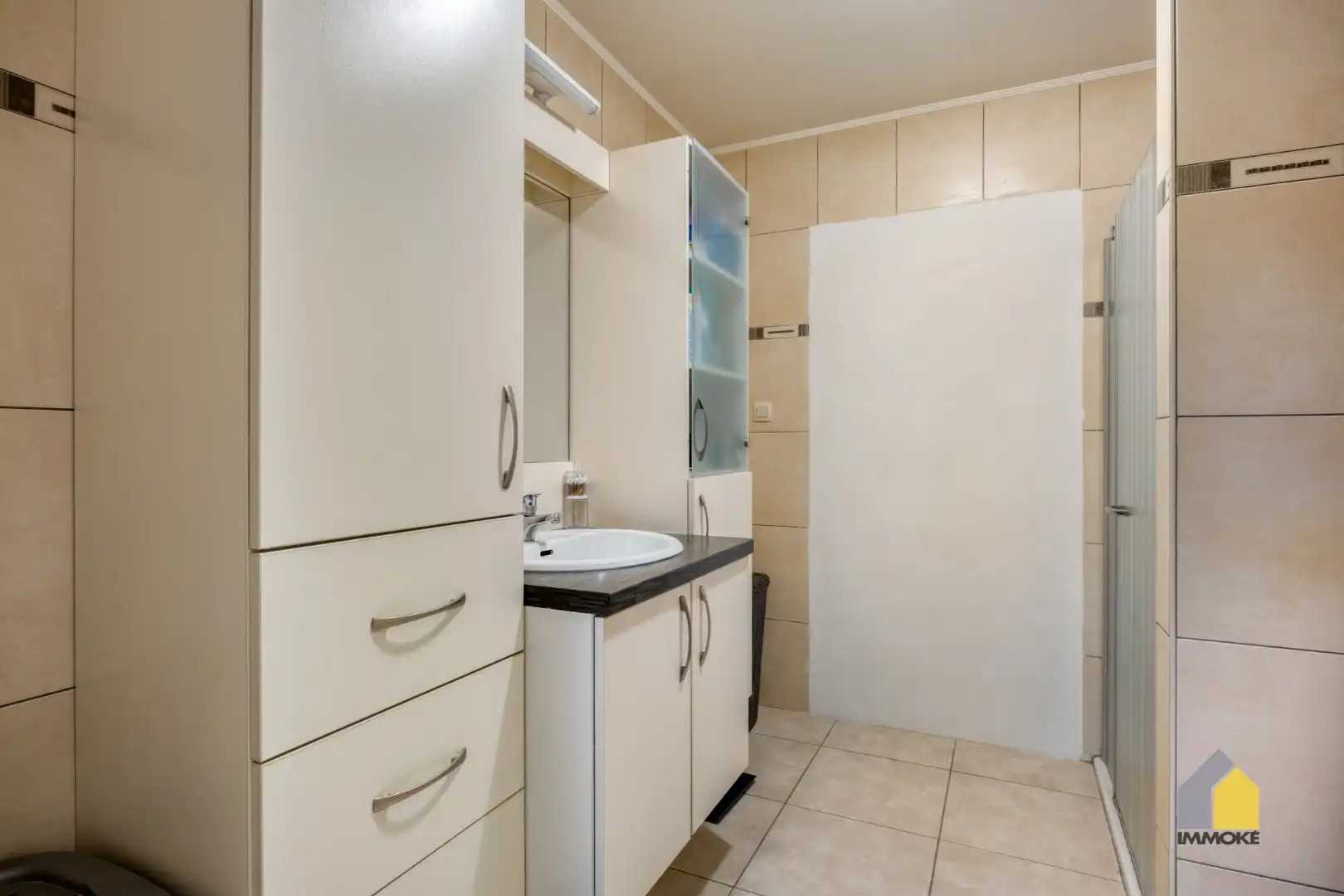 Gelijkvloers appartement (120 m²) met ruime woonkamer, 2 slpks. en terras. foto 14