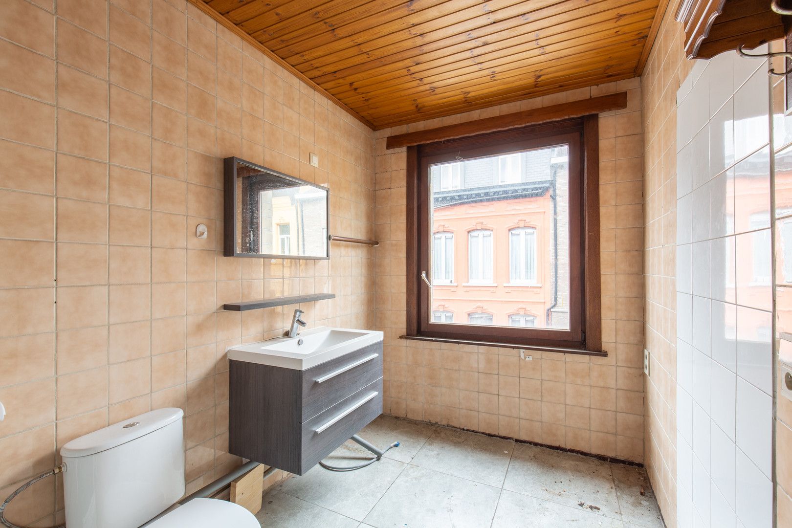 Handelspand met woonst in Chinese wijk foto 13