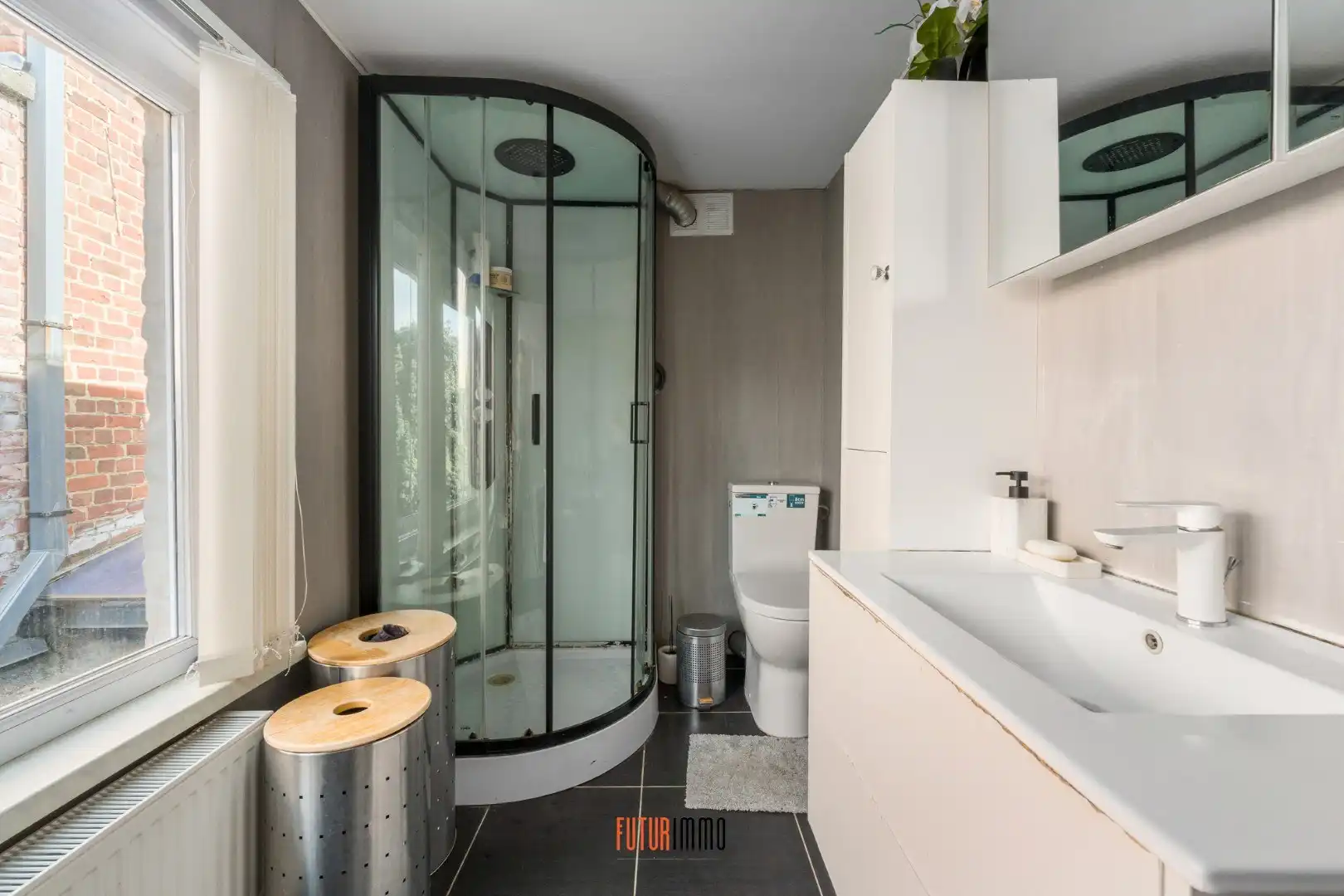 Centraal gelegen 5-slpk woning nabij Frunpark Izegem foto 17