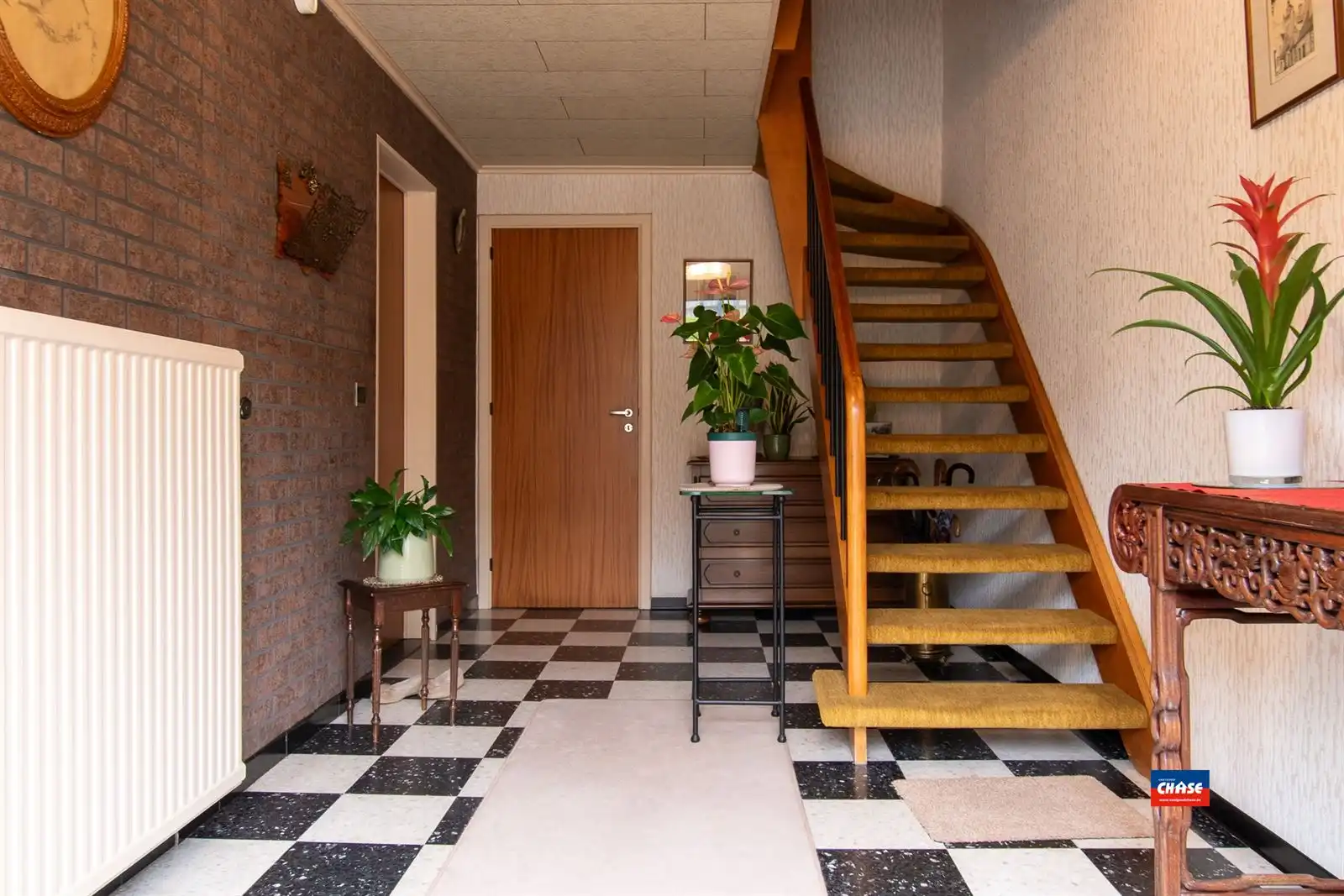 Bel-étage met drie slaapkamers en tuin foto 2