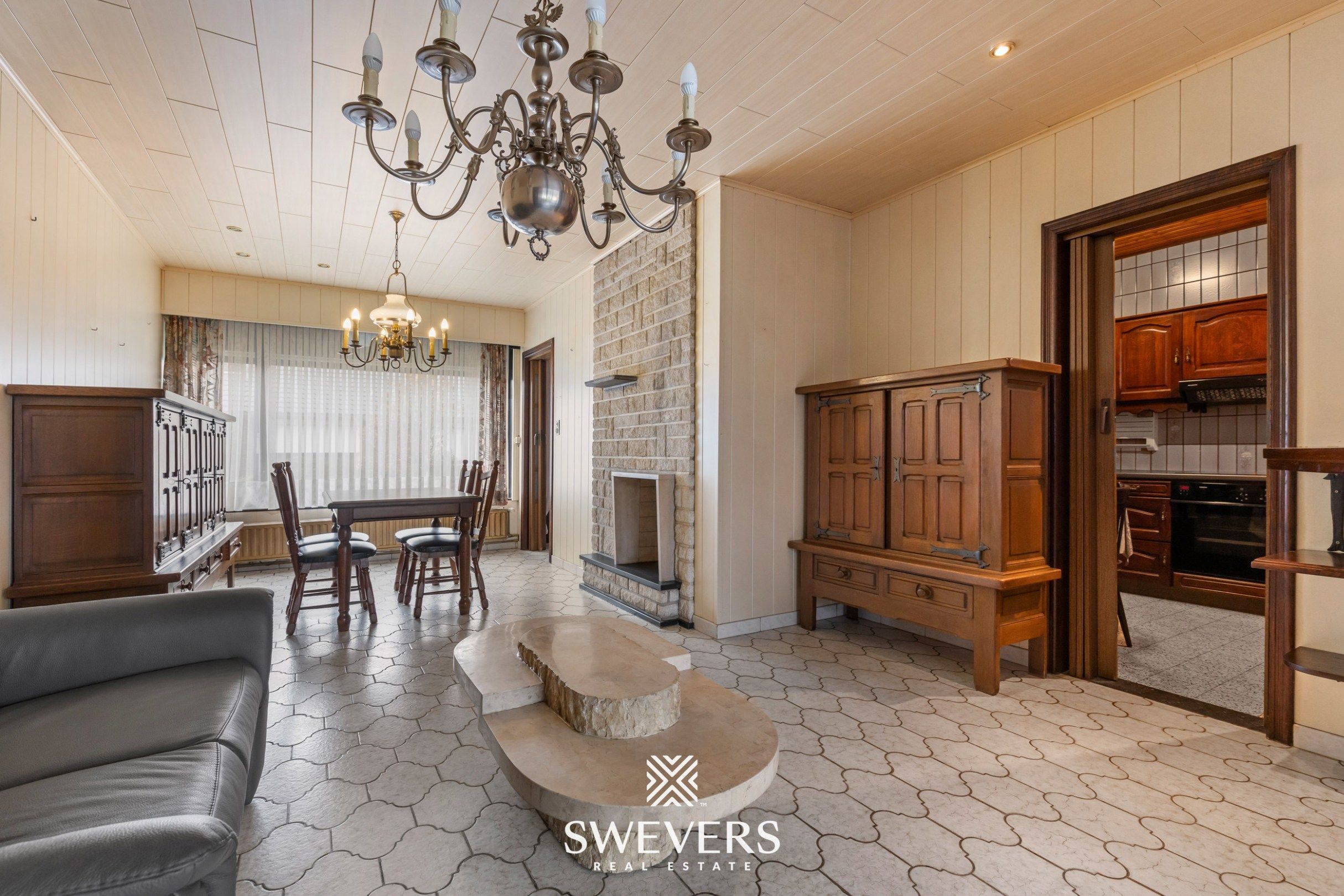 Woning met 4 slaapkamers op ruim perceel van 7a 06ca foto 4