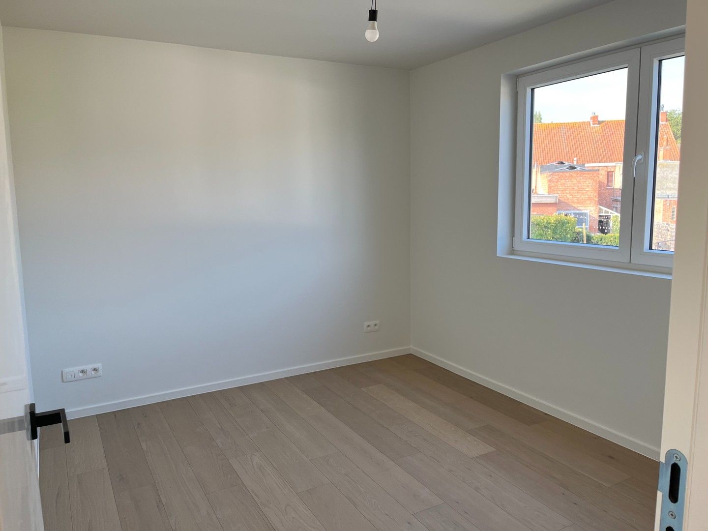 Moderne alleenstaande nieuwbouwwoning in een rustige doodlopende straat te Adegem foto 5