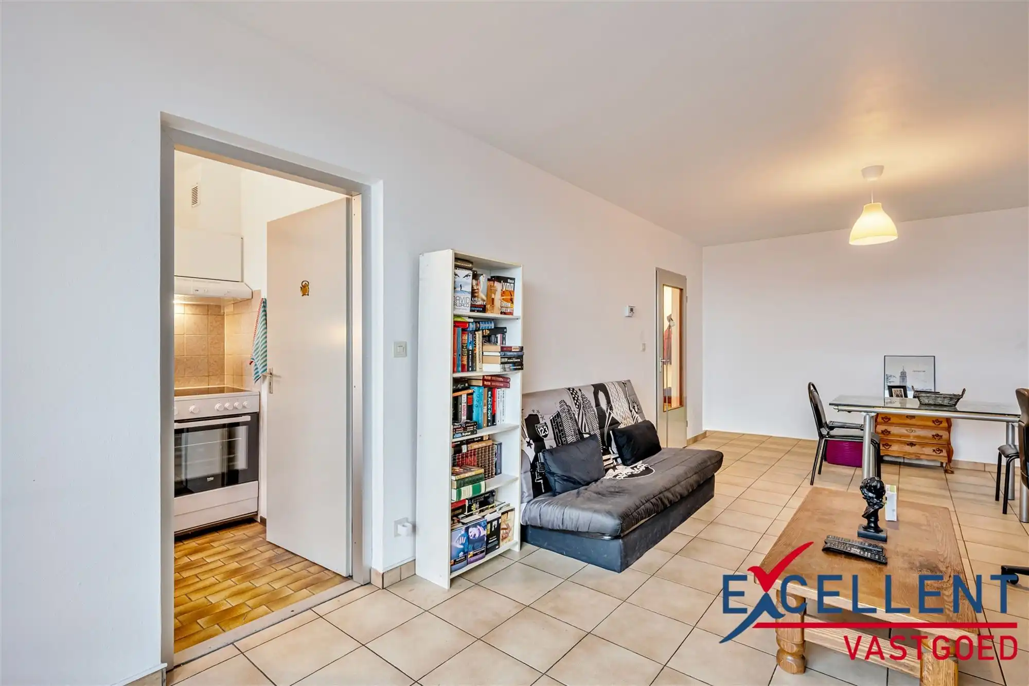 Centraal gelegen appartement met 2 slaapkamers in Deinze te koop foto 2