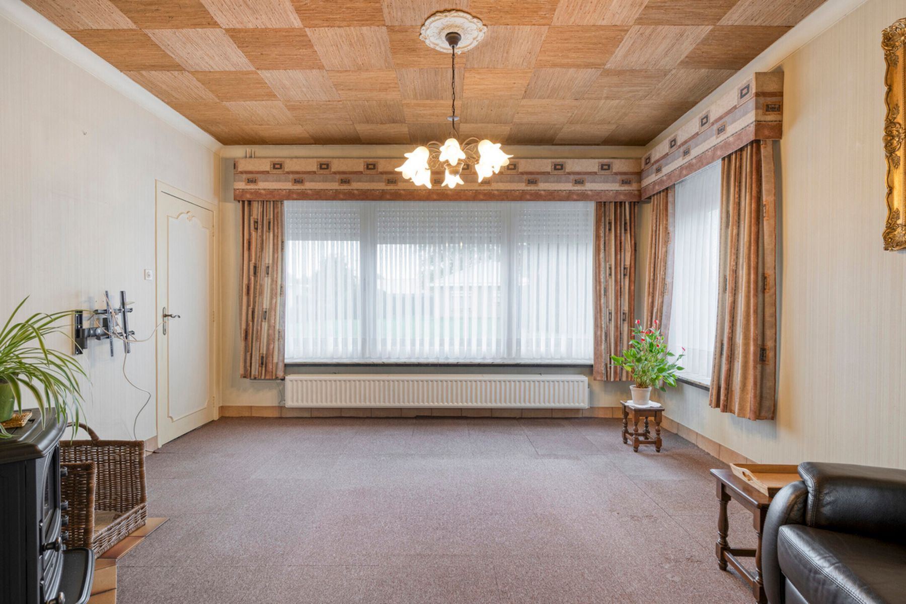 Solide en ruime te renoveren gezinswoning op toplocatie foto 6