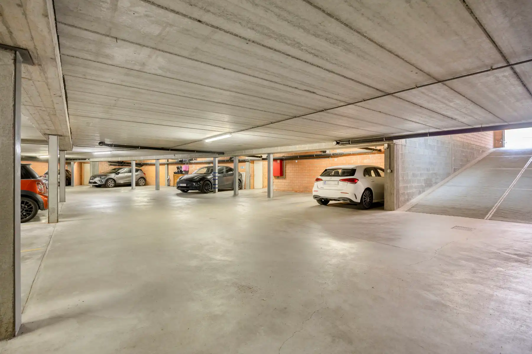 Luxueus en ruim 4 slaapkamerappartement op centrale ligging foto 26