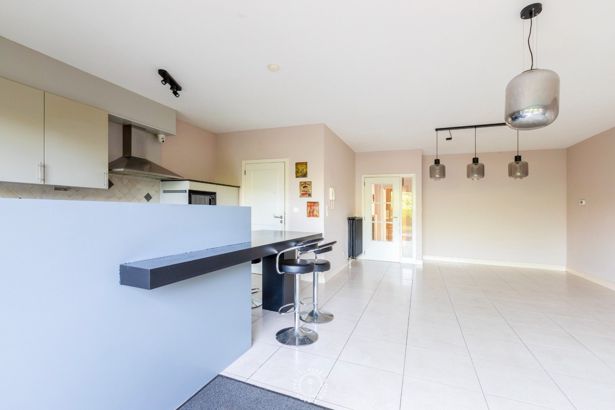 Gelijkvloers appartement met ruim terras en tuintje op een gesloten en groene residentie. foto 5