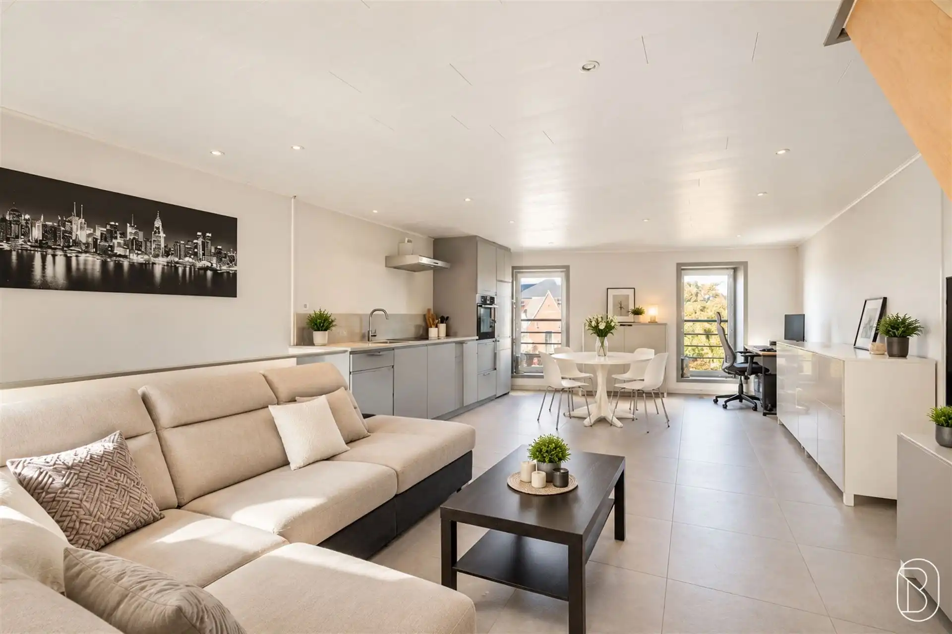 Gerenoveerde opbrengsteigendom bestaande uit 2 appartementen. foto 27