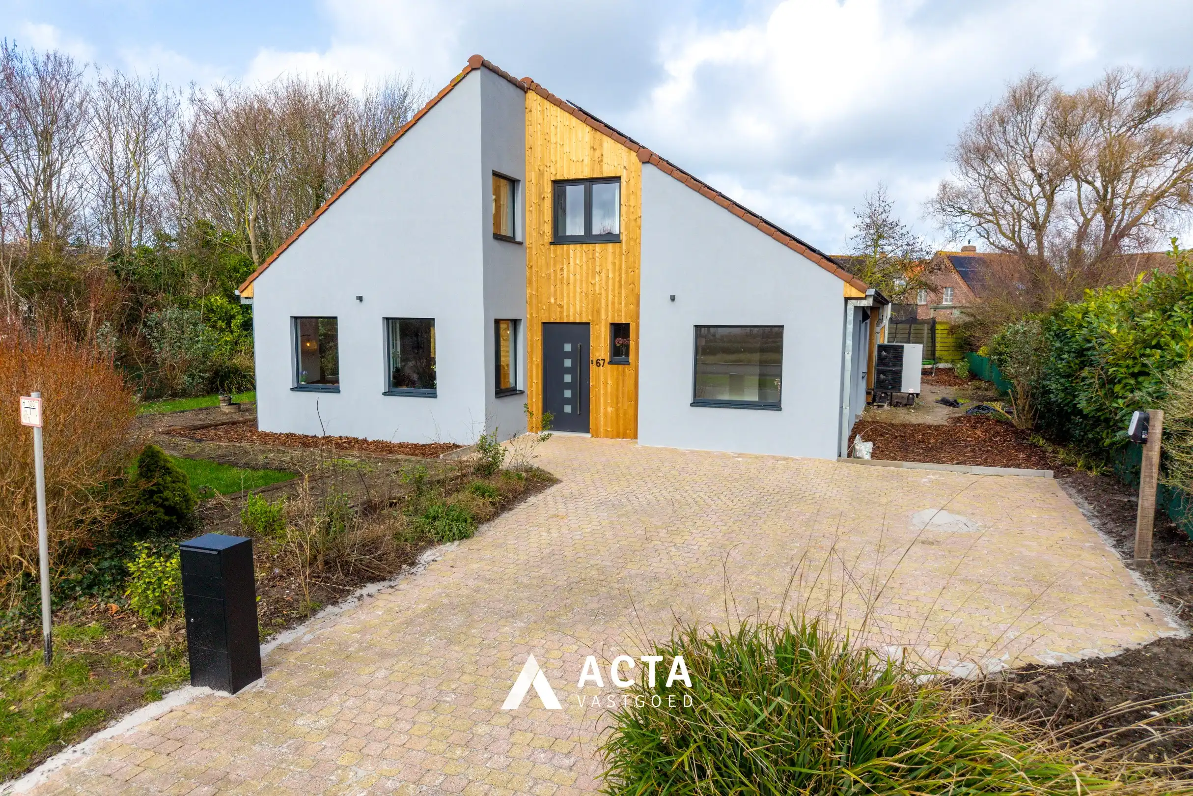 Gerenoveerde villa met vier slaapkamers in de Vicognewijk! foto 28
