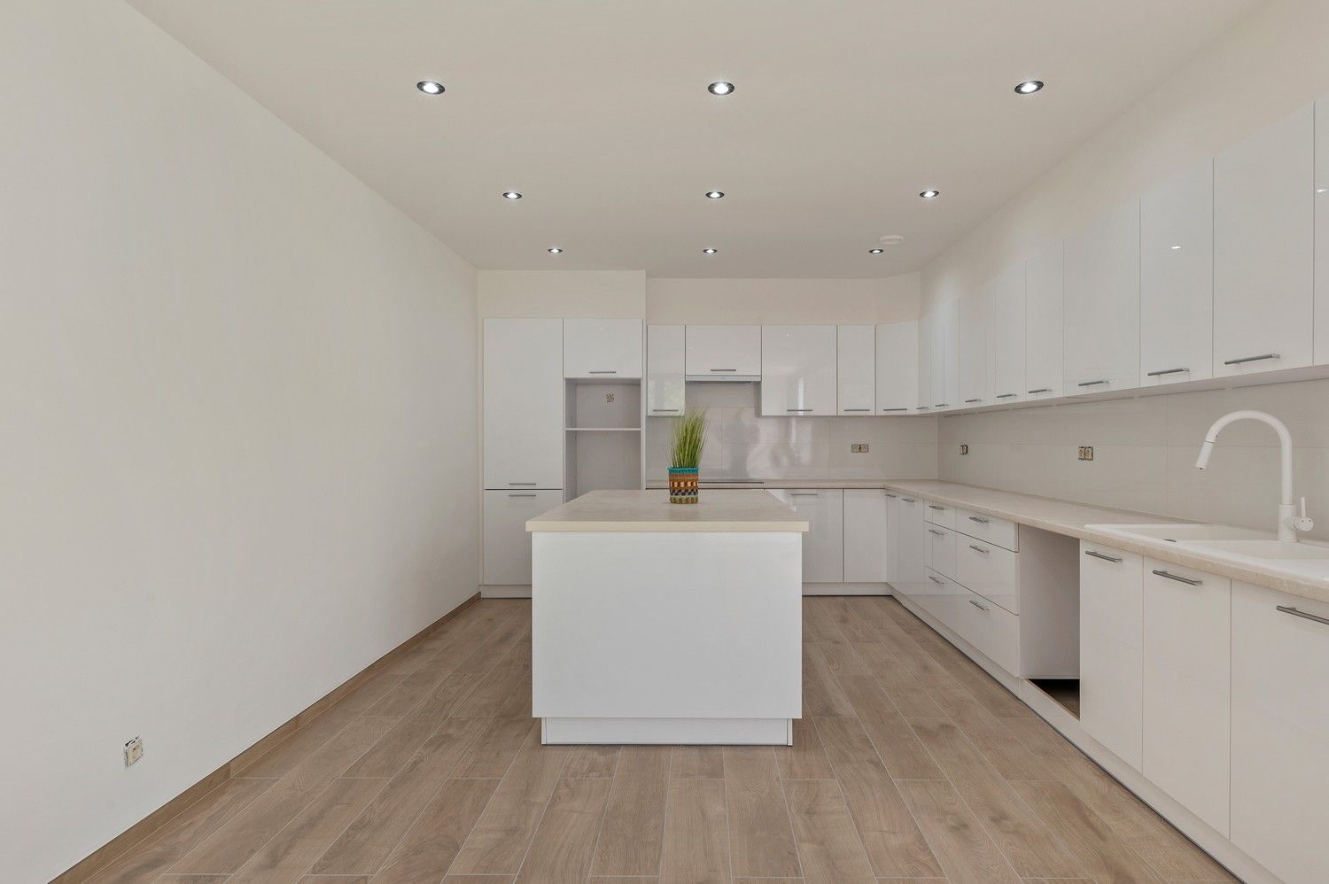 Instapklare woning o.a. 3 slaapkamers. foto 10