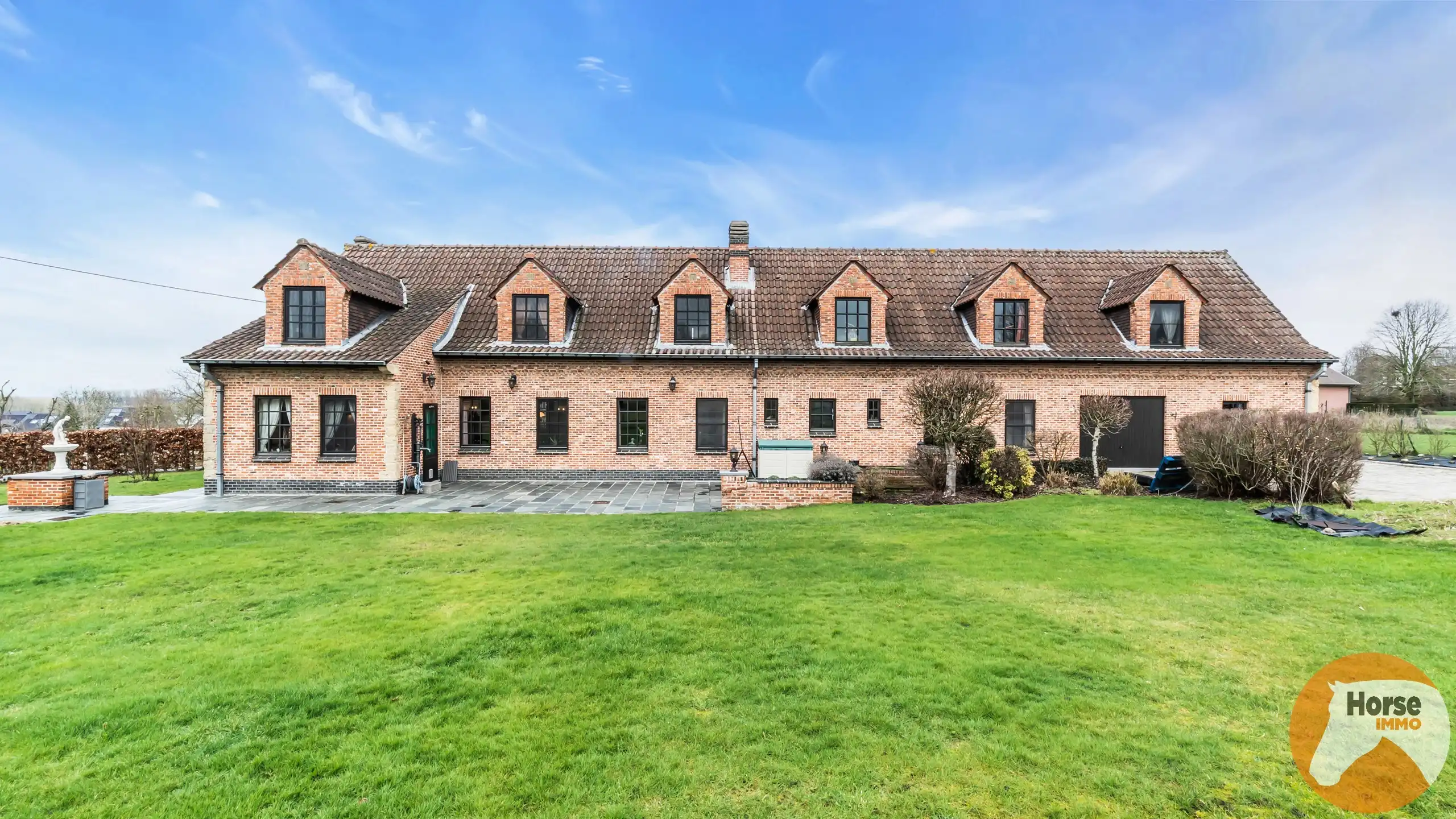 ROOSDAAL - Centraal gelegen woning met prachtig uitzicht foto 4