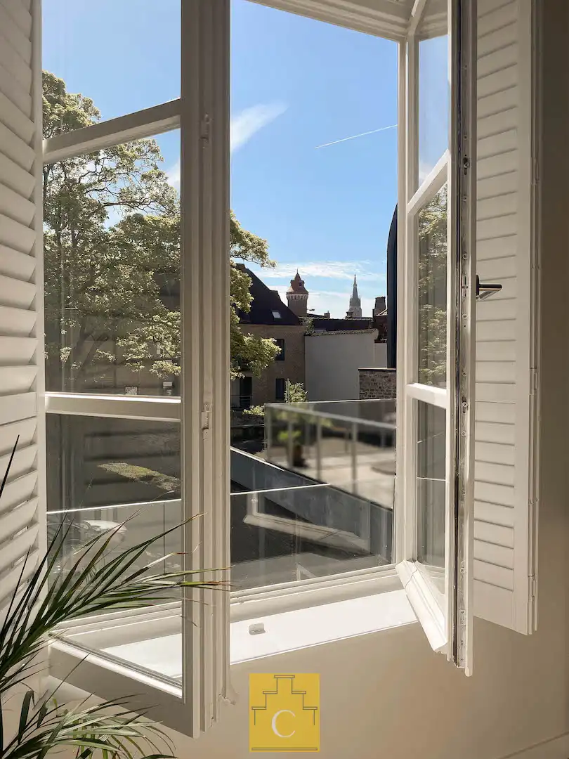 high-end afgewerkt appartement (112 m2) in 18e eeuws stadspaleis ‘Hof de Gros’, toplocatie bij Sint-Jakobskerk, met optionele aankoop parkeerplaats foto 9