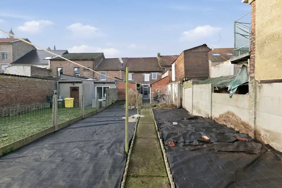 TE RENOVEREN GEZINSWONING MET POTENTIEEL EN TUIN IN HARTJE ZOUTLEEUW foto 20