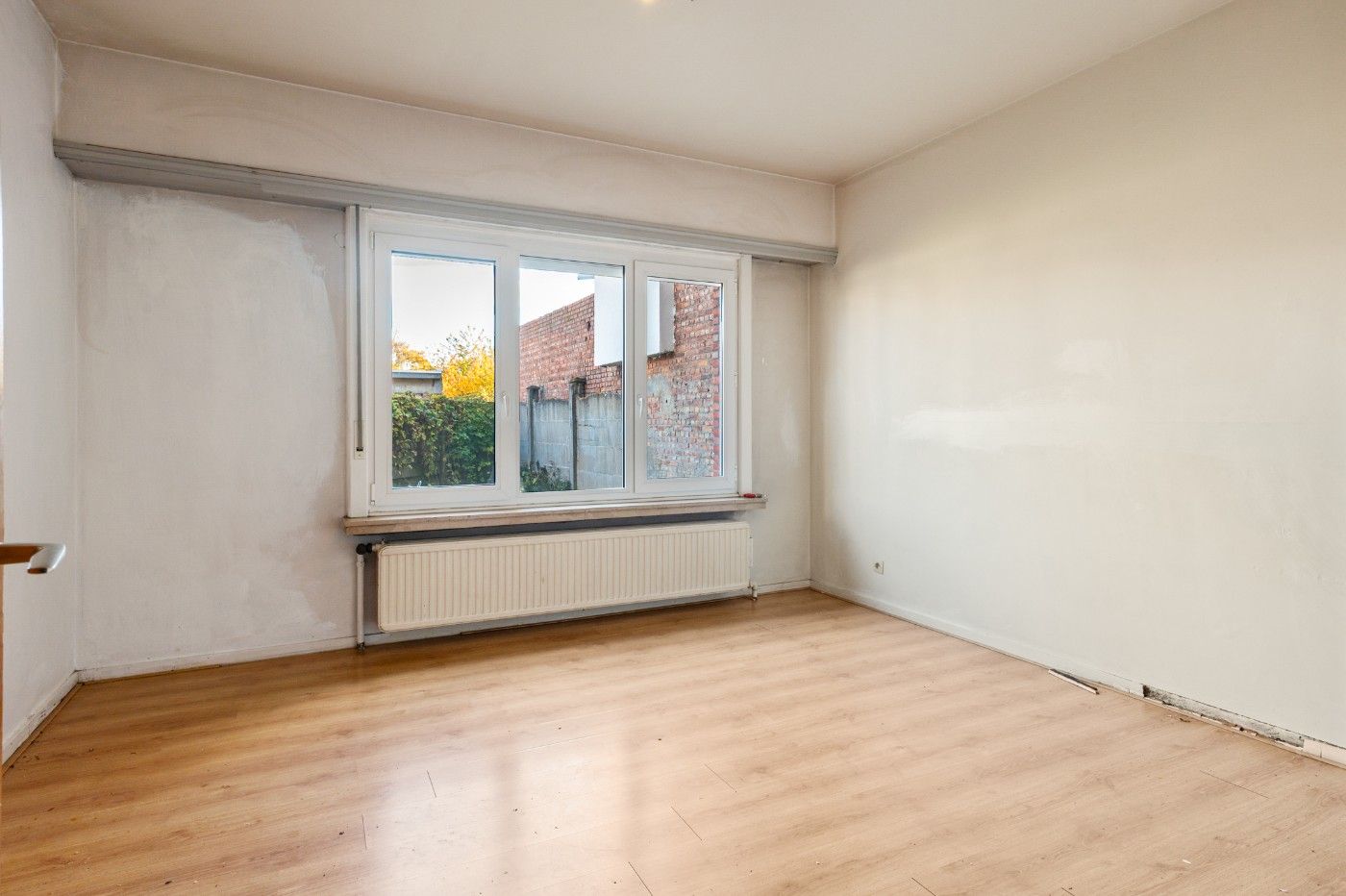 Te renoveren opbrengsteigendom met 3 app. en 3 garageboxen foto 10