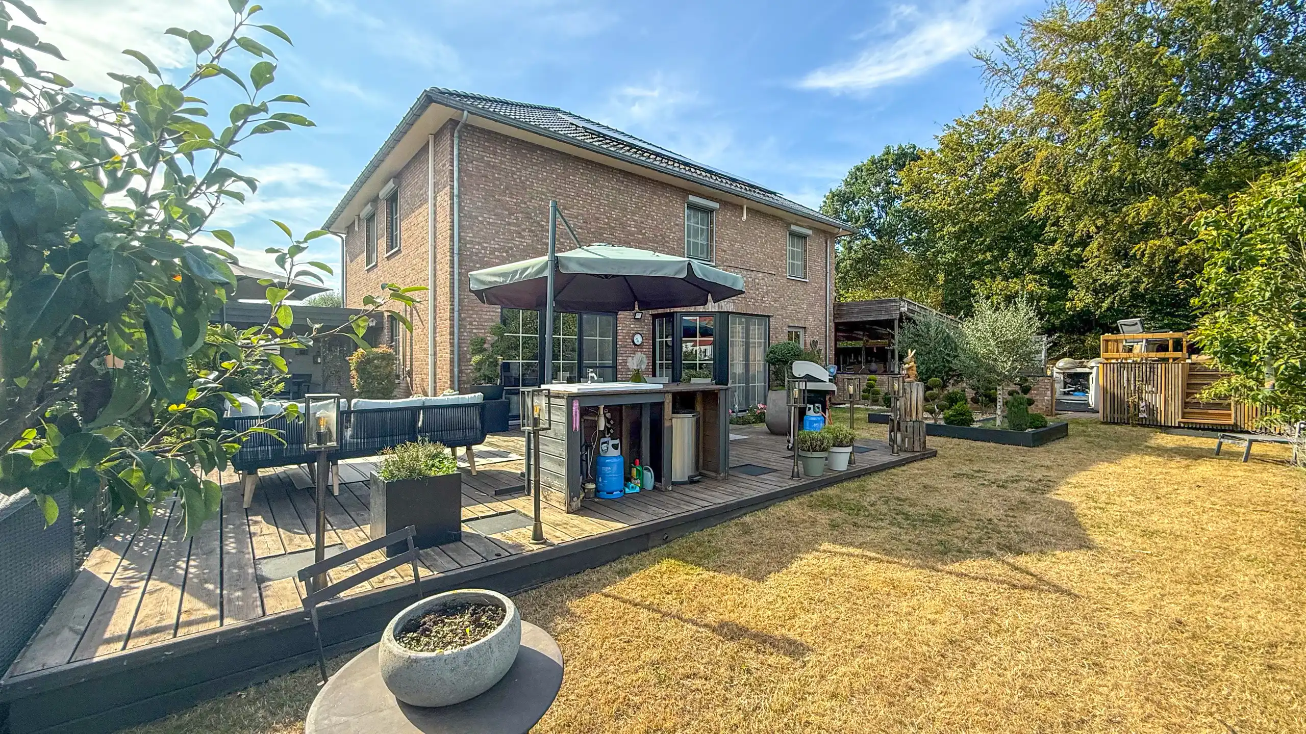 Ruime woning van 235m² met 4slpks, kelder en EPC B!  foto 44