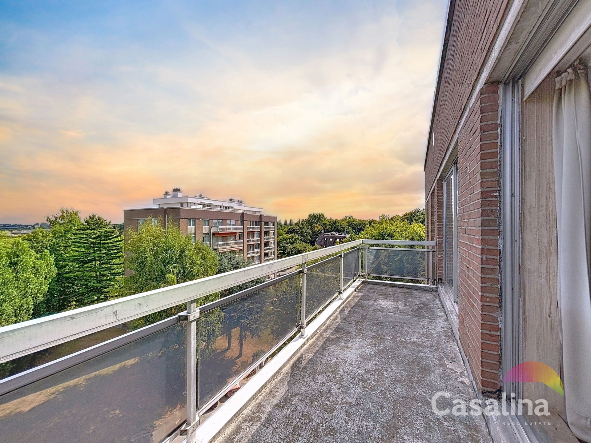 Ruim drie slaapkamer appartement met veel mogelijkheden foto 2