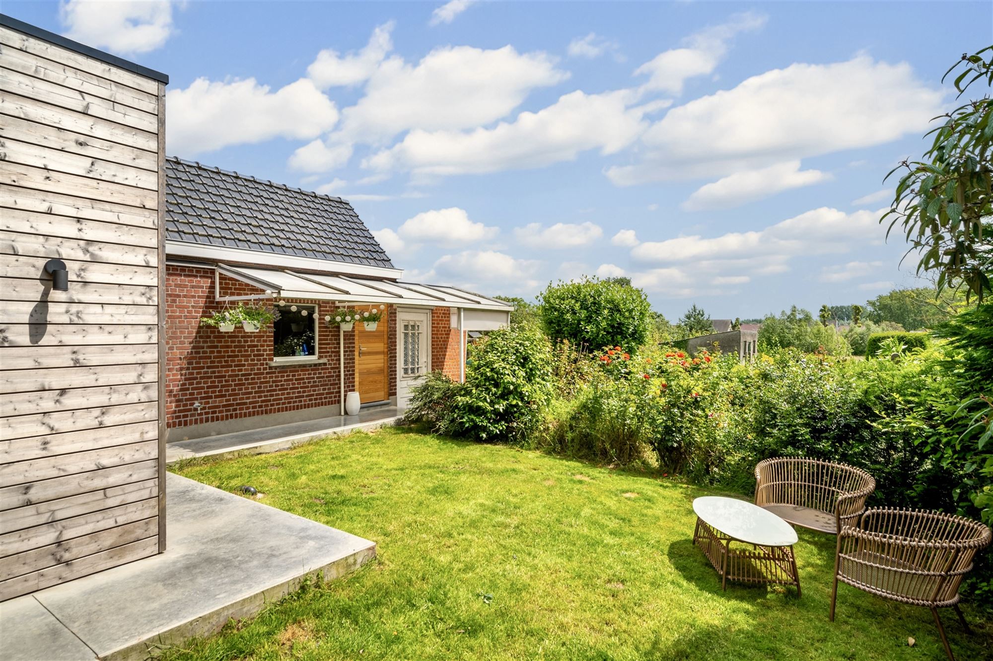 Subliem ingerichte woning met 3 slpks en diepe tuin foto 26