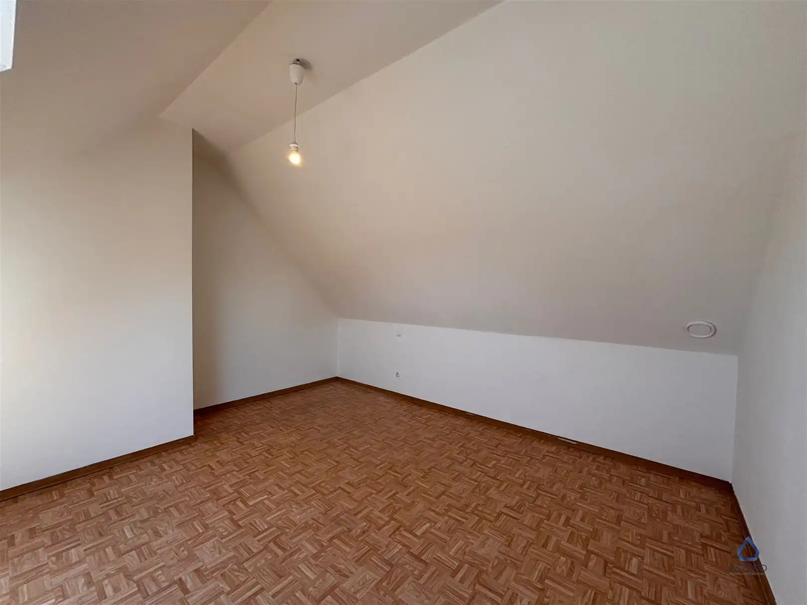 Instapklaar duplexappartement met 2 slaapkamers en terras foto 11