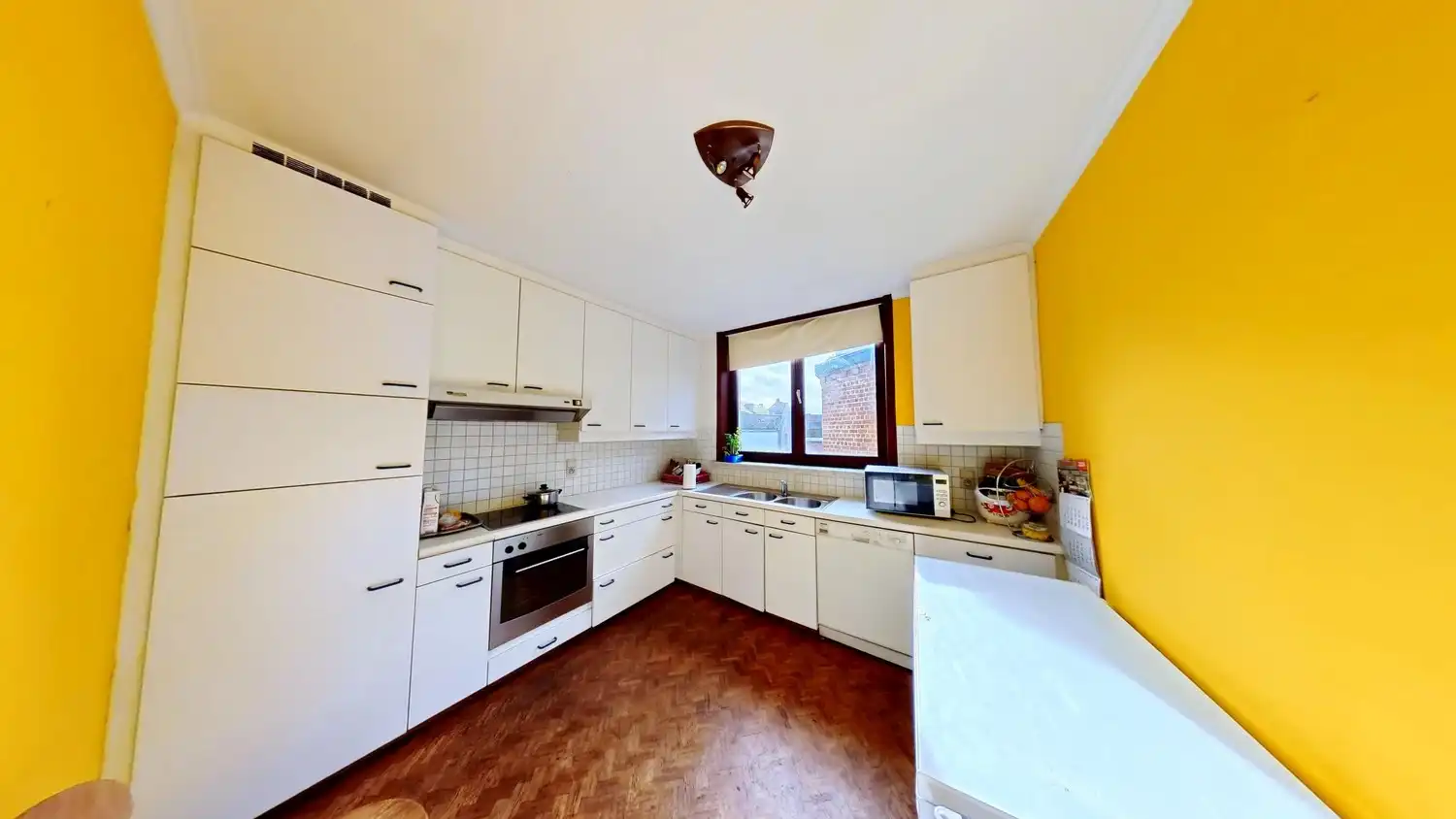 Handelspand met zeer ruim appartement in het centrum Brakel! foto 11