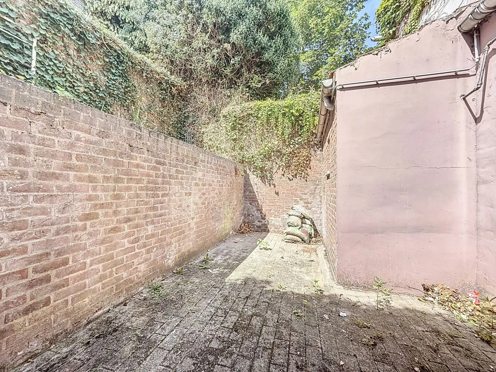 Handelspand op toplocatie met diverse mogelijkheden foto 9