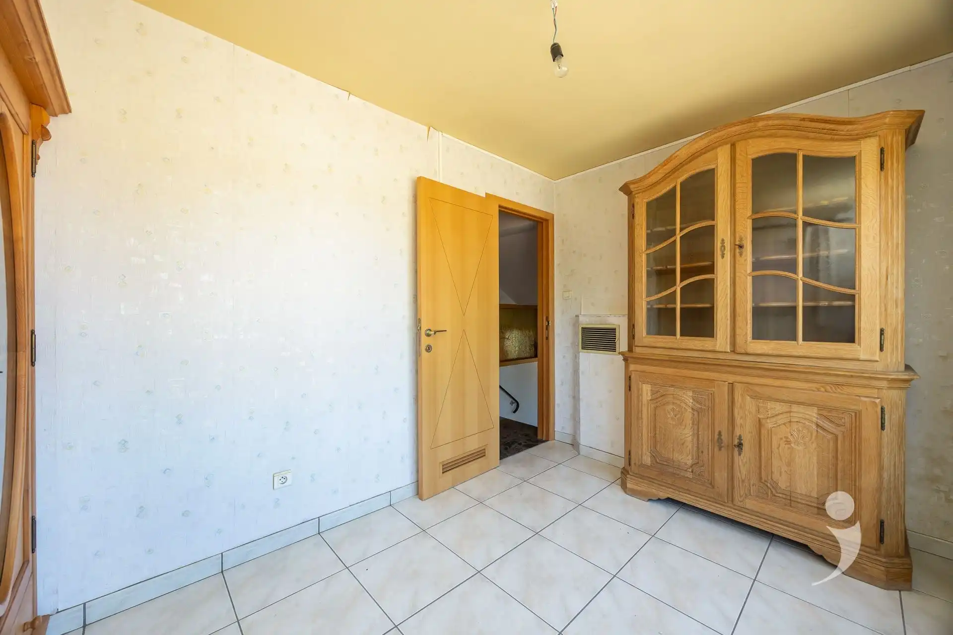 Te renoveren woning op een zonnig perceel foto 18