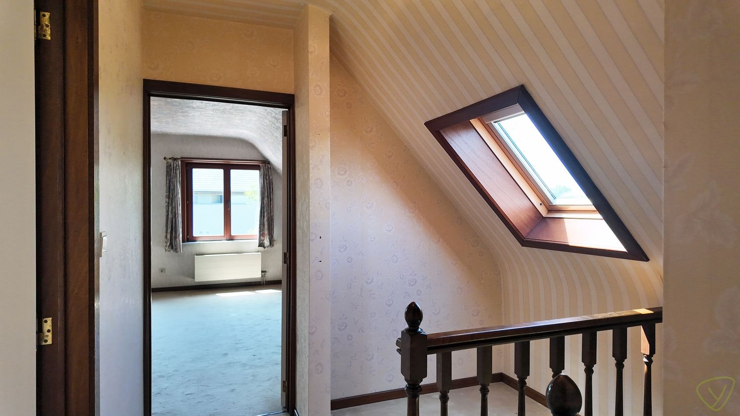 Villa op zonnig en ruim perceel met investeringspotentieel foto 20